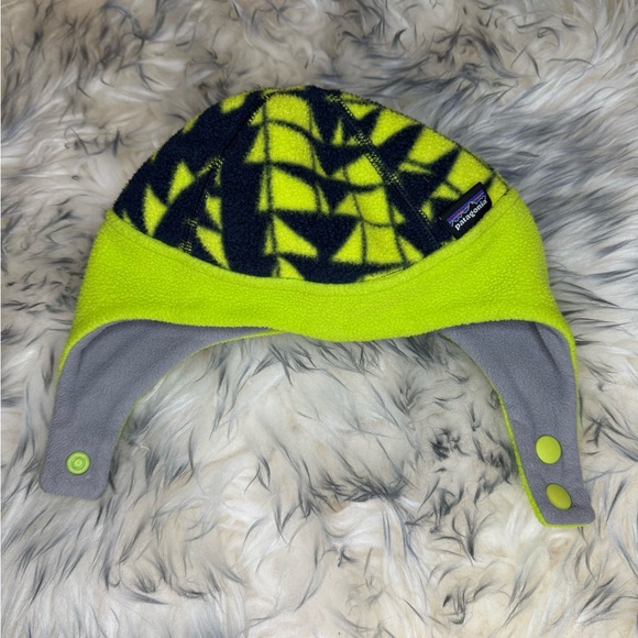 3-6 months Patagonia Hat - Picture 2 of 4